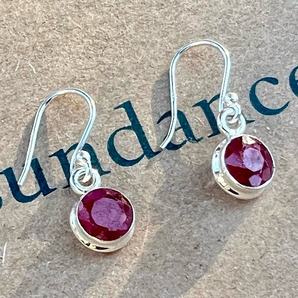 Sundance $108 NEW 7/8" Red Ruby Sterling Silver July Birthstone Earrings - Picture 3 of 7